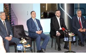 الأمير عمر بن فيصل يكشف عن خطط تطوير قطاع الرياضات الإلكترونية