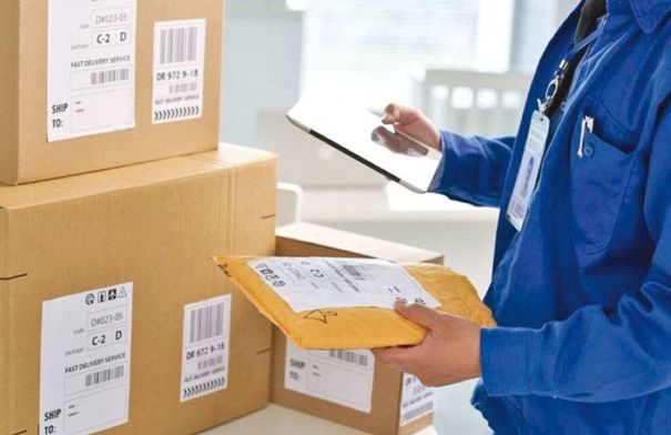 عاجل الجــمارك: ضريــبة 16% على الطرود الأقل من 200 دينار اعتبارًا من الأحد المقبل 