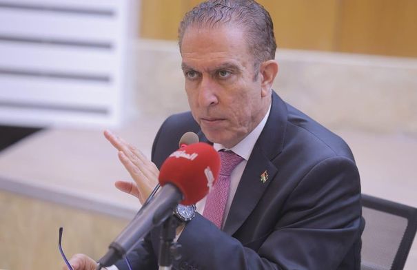 الطراونة يسأل عن نية الحكومة تحويل معهد الإدارة العامة إلى أكاديمية 