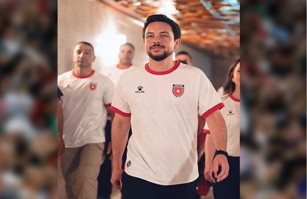 عاجل ولي العهد يطمئن على صحة اللاعب يزن النعيمات هاتفيا #الاردن 