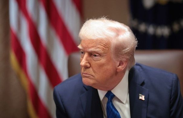 ترامب يصف كيث كيلوغ بأنه "أحمق" لإشادته بزيلينسكي 