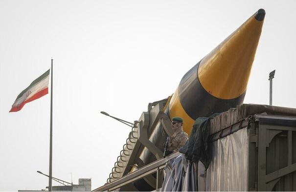 الحرس الثوري يعلن تدمير المبنى الرئيسي للقاعدة الجوية الأمريكية في البحرين #عاجل 