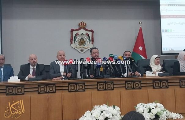 رئيس لجنة العمل النيابية: ندرس خيارات اقتطاع الرواتب التقاعدية العالية في الضمان الاجتماعي #عاجل 