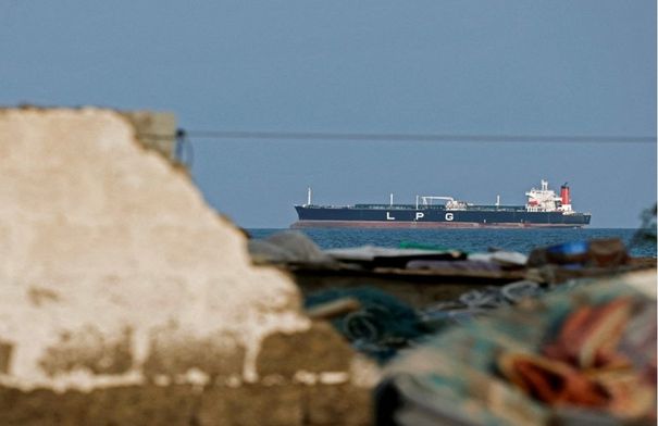 دولة عربية مستثنية من أي قيود تفرض على مضيق هرمز #عاجل 