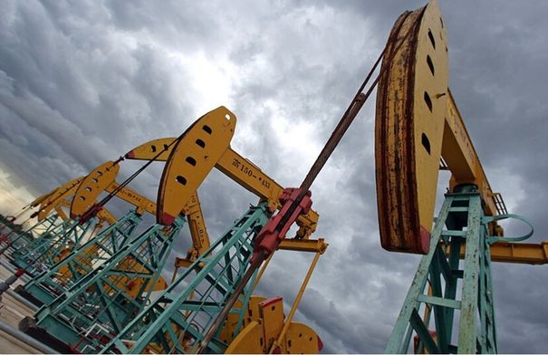 عاجل تراجع حاد في أسعار النفط بعد إعلان ترامب عن هدنة لمدة أسبوعين 