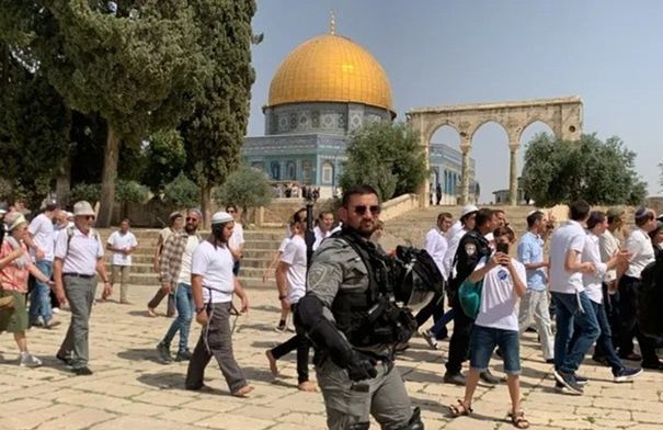 عاجل مستوطنون يقتحمون المسجد الأقصى وسط تمديد غير مسبوق لساعات الاقتحام 