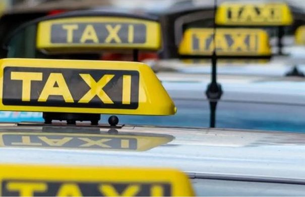 عاجل المواصفات: 4400 سيارة تكسي تم تعديل عداداتهم ضمن التعرفة الجديدة حتى الان 