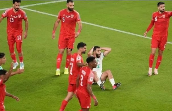 عاجل لماذا ودعت الأردن المونديال وبقي العـــراق رغم هزيمتين؟ 