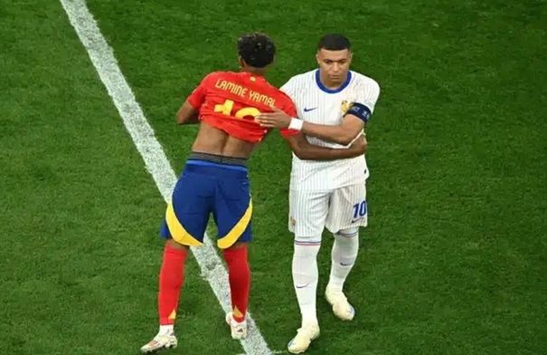 يامال يطلق تصريحات قوية قبل الأدوار الإقصائية: لا منتخب يتفوق علينا #عاجل 