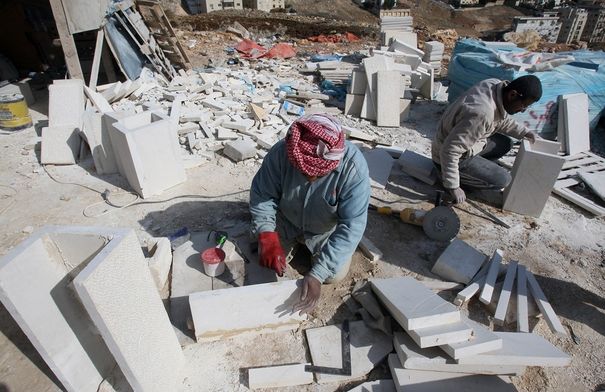 عاجل العمل: تسفير أي عامل مخـالف بعد انتهاء مهلة التصويب ولا صحة لتمديدها أو التعديل عليها 