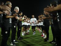 ممر شرفي من منتخب مصر لمحمد صلاح