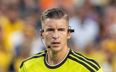 الفرنسي ليتكسير حكماً للقاء مصر والأرجنتين في دور ال16 بكأس العالم 