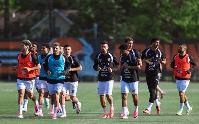 منتخب مصر بالزي الأبيض أمام بلجيكا.. والأحمر في مواجهتي نيوزيلندا وإيران بالمونديال