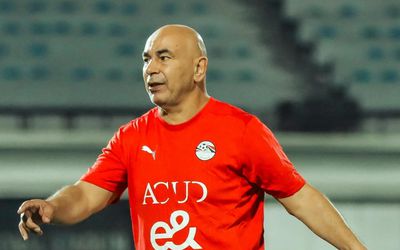 "التوأم" يتواصلان مع أسامه نبيه لتحفيز المنتخب الوطني تحت 20 عامًا قبل كأس العالم