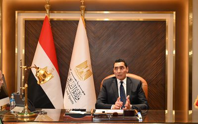 أبوريدة يهنىء جوهر نبيل بعد توليه حقيبة الشباب والرياضة