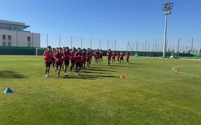 منتخب الناشئين يختتم استعداداته لمواجهة تنزانيا في نصف نهائي أمم أفريقيا غداً 