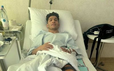 جهاز المنتخب يطمئن على إسلام عيسى بعد إجرائه جراحة الرباط الصليبي