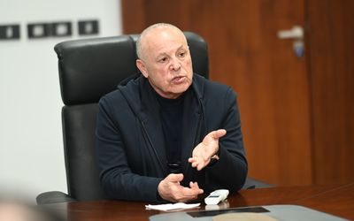 أبو ريدة يشكر وزير الرياضة والشباب القطري