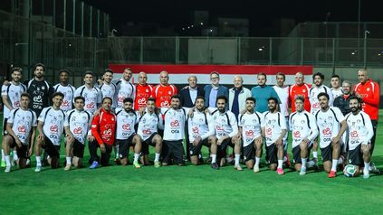 سفير كندا يحضر مران منتخب مصر 