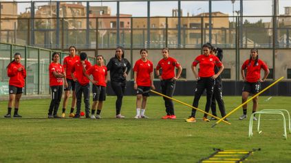تدريبات منتخب الكرة النسائية