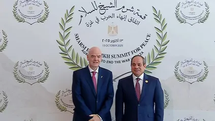 الرئيس السيسي وإنفانتينو رئيس الاتحاد الدولي لكرة القدم