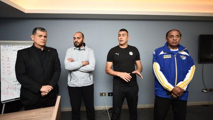 Hướng Dẫn Chi Tiết Cho Thủ Môn: Oscar Ruiz Giải Mã Luật Bóng Đá Tại Trung Tâm Đội Tuyển