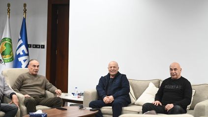 المهندس هاني أبوريدة يجتمع بحسام وإبراهيم حسن 