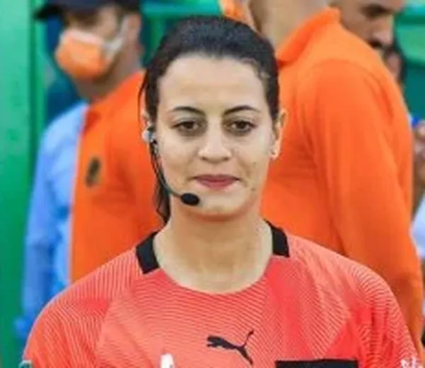 (كاف) يختار شاهندا المغربي لإدارة مباراة نيجيريا ومالاوي في تصفيات مونديال الكرة النسائية