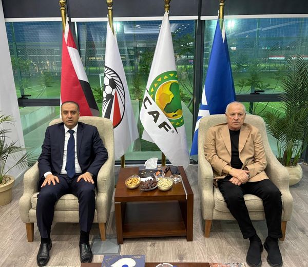 أبو ريدة يستقبل وزير الشباب والرياضة الجزائري