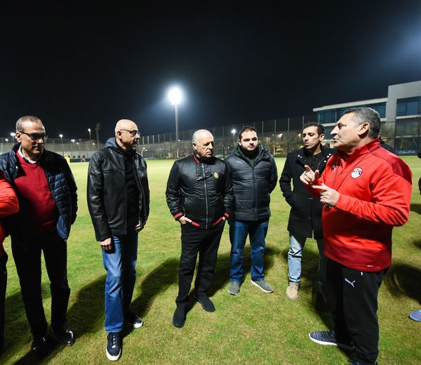 أبو ريدة يجتمع بمنتخب 2009 لدعم الفريق قبل خوض التصفيات الأفريقية 