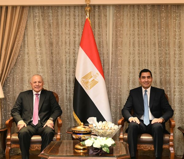 وزير الرياضة وأبو ريدة يدعمان بعثة الناشئين قبل موقعة تونس