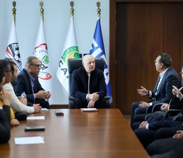 المهندس هاني أبو ريدة يستقبل مجموعة من أندية الجمعية العمومية 