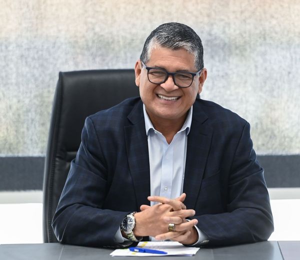 أوسكار رويز: الصعيد يمتلك طاقات واعدة..وتطوير التحكيم استثمار للمستقبل 