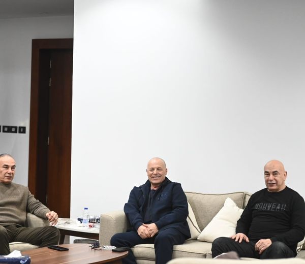 المهندس هاني أبو ريدة يجتمع بحسام وإبراهيم حسن 