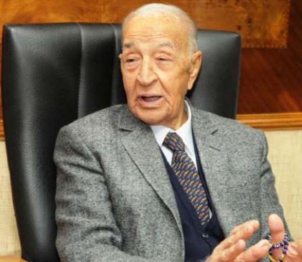 اتحاد الكرة ينعي الاعلامي الكبير فهمي عمر