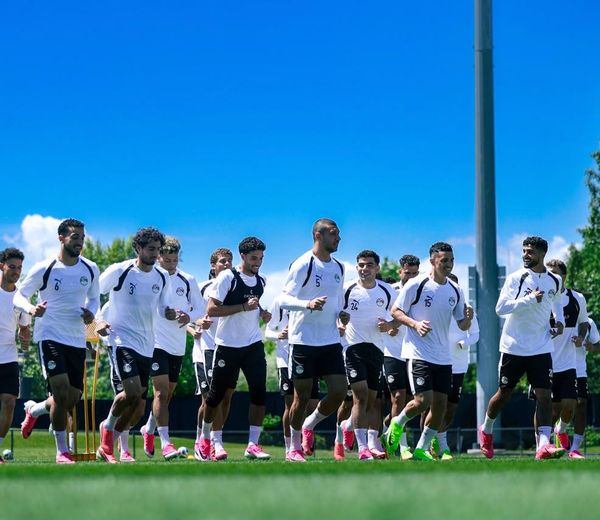 منتخب مصر يواصل استعداداته لمواجهة بلجيكا.. وحسام حسن يحفز اللاعبين 