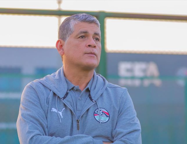 Mohammed Abdel Aziz cầm còi trận Wadi Degla vs Zad vòng 12 giải Nile