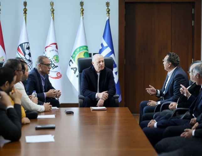 Hani Abu Rida Tiếp Đón Các Câu Lạc Bộ Đại Chúng: Động Thái Mới Cho Bóng Đá Ai Cập