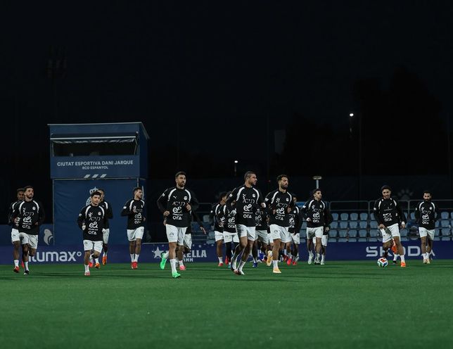 Đội Tuyển Ai Cập Tập Luyện Tại Sân Espanyol, Chuẩn Bị Cho Trận Giao Hữu Với Tây Ban Nha