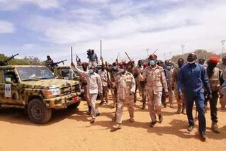 والي-ولاية-شمال-دارفور-نمر-عبدالرحمن-يتفقد-القوات-الامنية-في-الولاية-في-6-فبراير-2022-~2