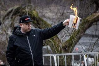 Burning-the-Quran-in-Sweden-780x470