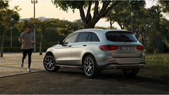 1.9 A/T Standard Metallic SUV