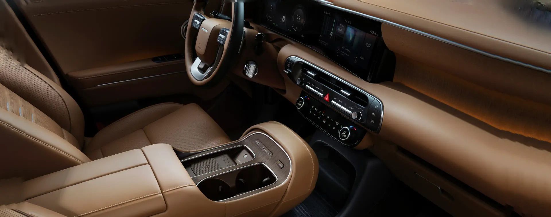 With the electronic shift lever moved to the steering column, the new center console offers more practical storage space and added comfort