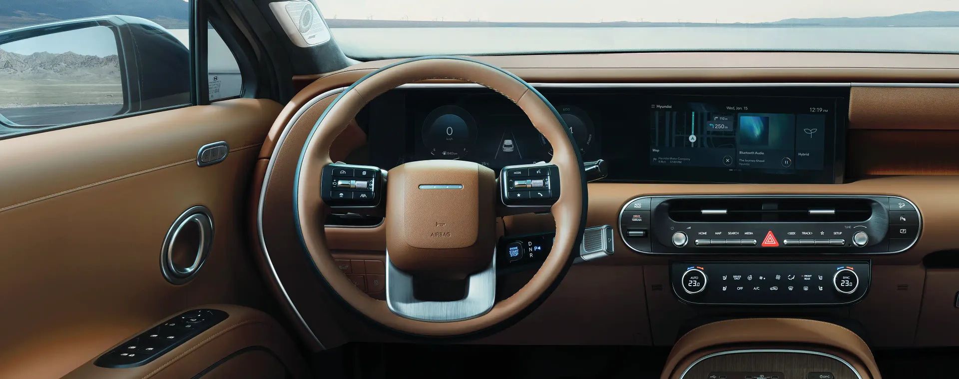 A column-mounted electronic shift lever provides intuitive and quick gear changes for a smoother driving experience