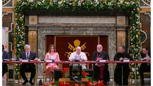 Queen Rania Calls for Unconditional Global Implementation of Children's Rights at Vatican Summit
