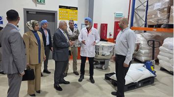 Minister of Labor Conducts Field Visit in Ma’an and Visits a Productive Branch in Al-Husseiniya