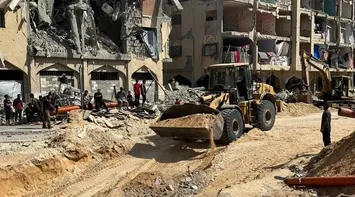 Hamas Calls for Equipment and Teams to Recover Bodies