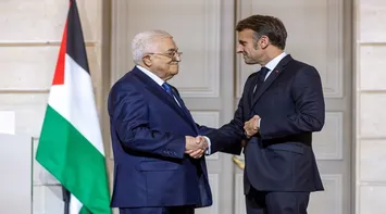 Macron and Abbas Announce “Joint Committee” to Draft Palestinian Constitution