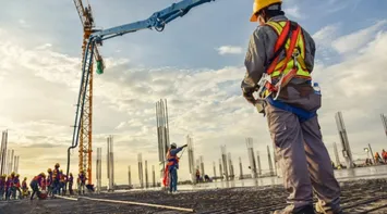 Minister of Labor: 315,000 Valid Work Permits in the Kingdom