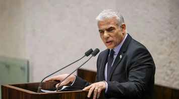 Lapid: Netanyahu Doesn't Want to Pay the Political Price to End the War in Gaza
